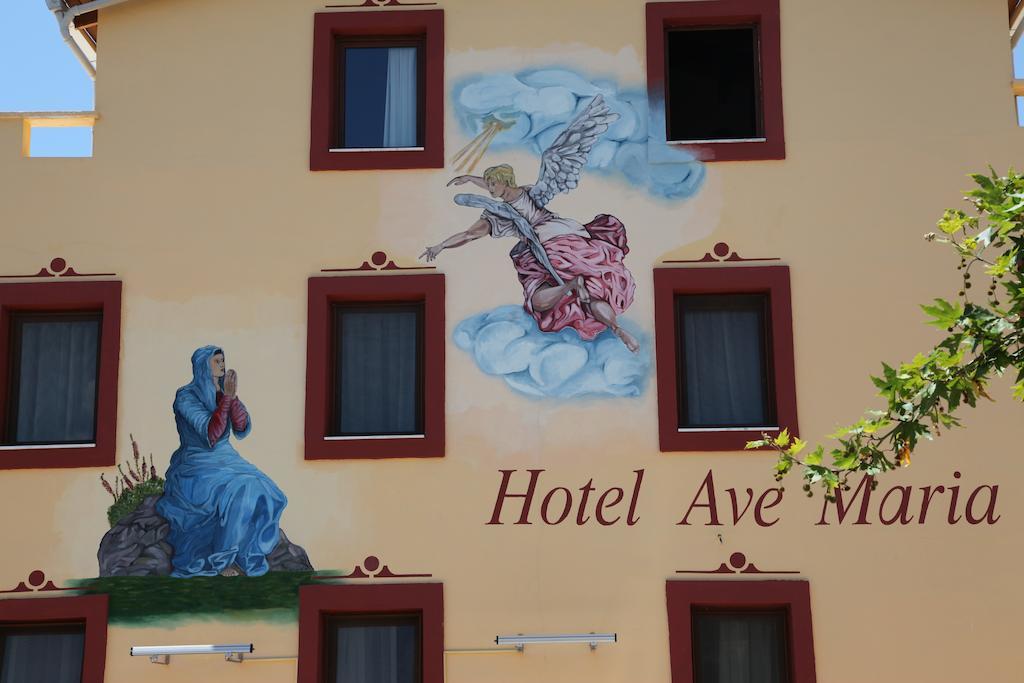 Hotel Ave Maria Сельчук Экстерьер фото